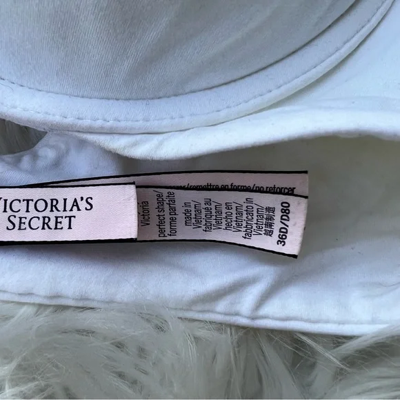 Victoria’s Secret White Lace Lined Body by Victoria Perfect Shape Push Up Bra - Picture 4 of 6